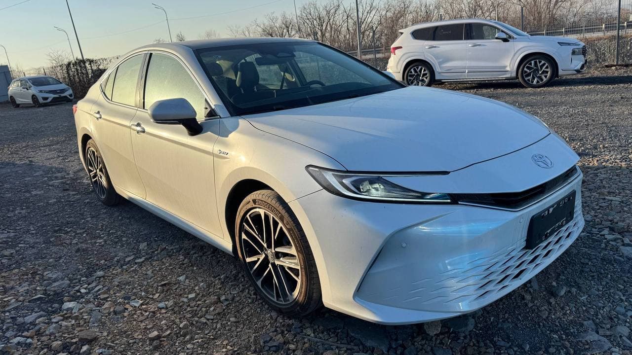 Toyota Camry AXVH80L 2024 — фото 1