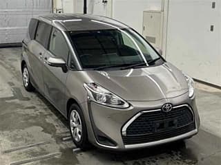 Toyota SIENTA 2021