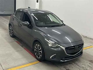 Mazda DEMIO 2016