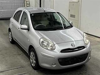 Nissan MARCH 2010