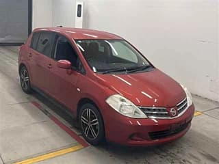 Nissan TIIDA 2011
