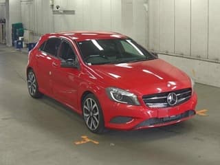 Mercedes BENZ A CLASS 2015