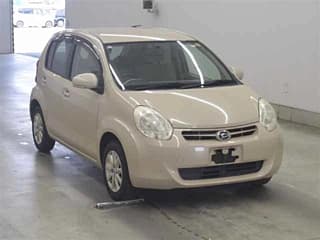 Daihatsu BOON 2011