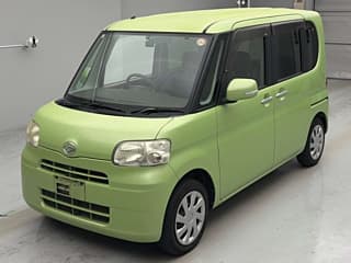 Daihatsu TANTO 2011