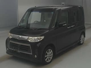 Daihatsu TANTO 2011