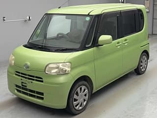 Daihatsu TANTO 2011