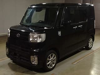 Toyota PIXIS MEGA 2021