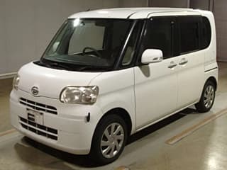 Daihatsu TANTO 2011