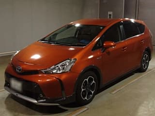 Toyota PRIUS ALPHA 2015