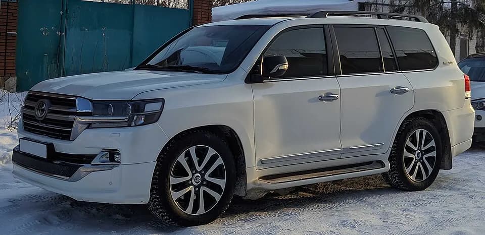 Toyota Land Cruiser 200 URJ200