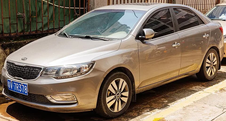 Kia Forte — фото 1