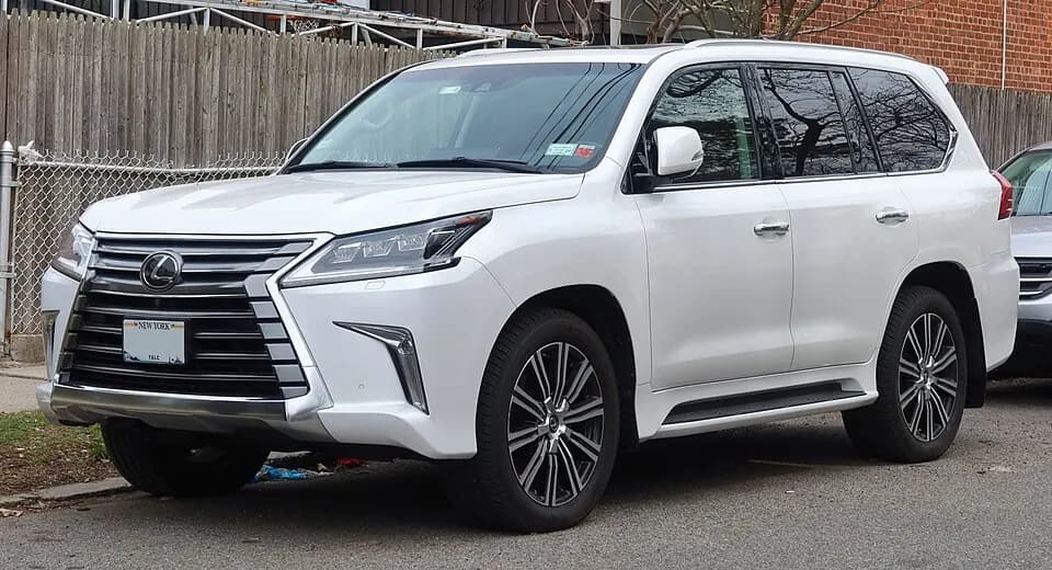 Lexus LX 570 — фото 1