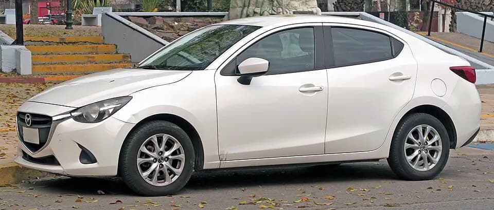 Mazda 2 DL — фото 1