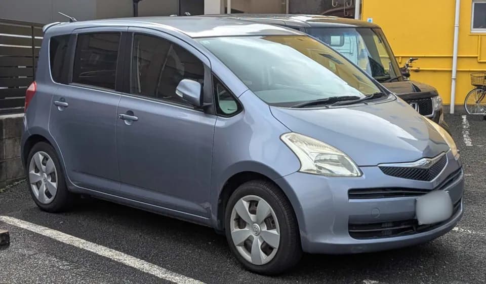 Toyota Ractis SCP10