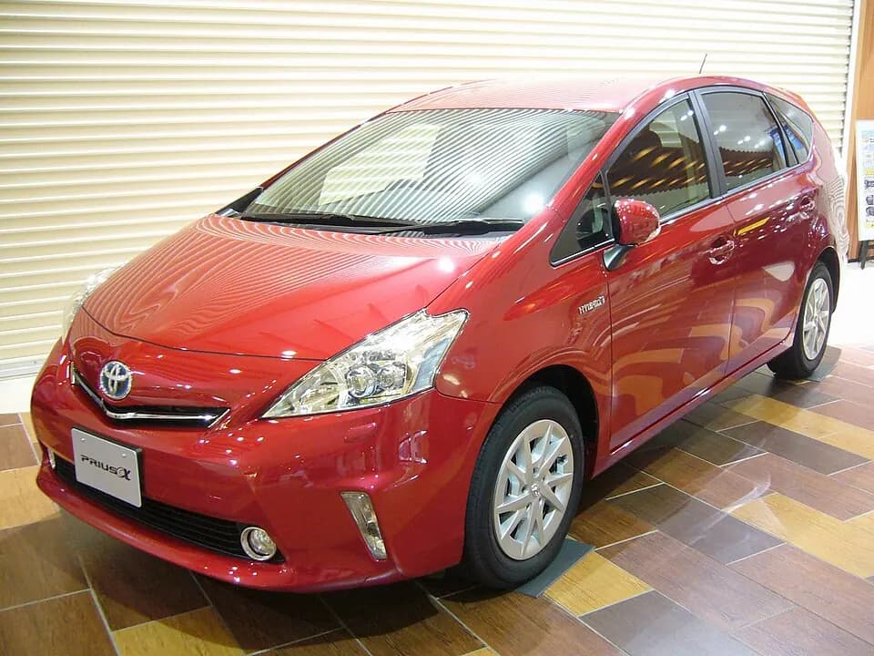 Toyota Prius α ZVW41