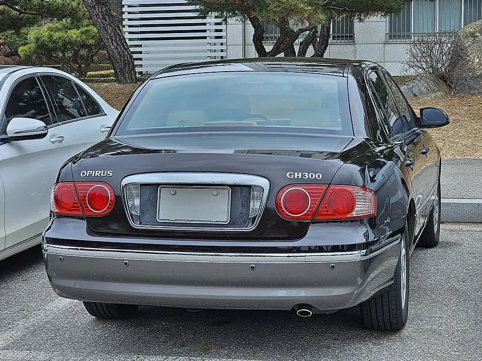 Kia Opirus GH