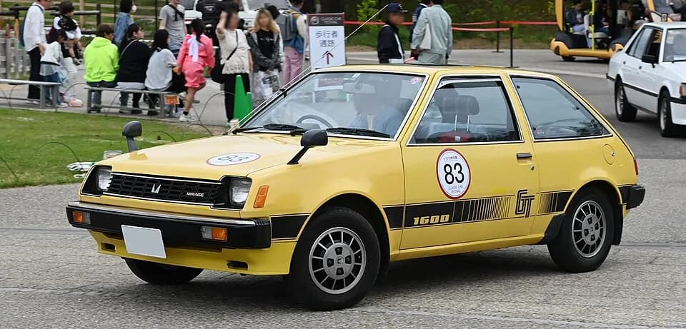 Mitsubishi Mirage A00 — фото 1
