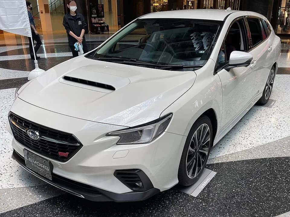 Subaru Levorg — фото 1