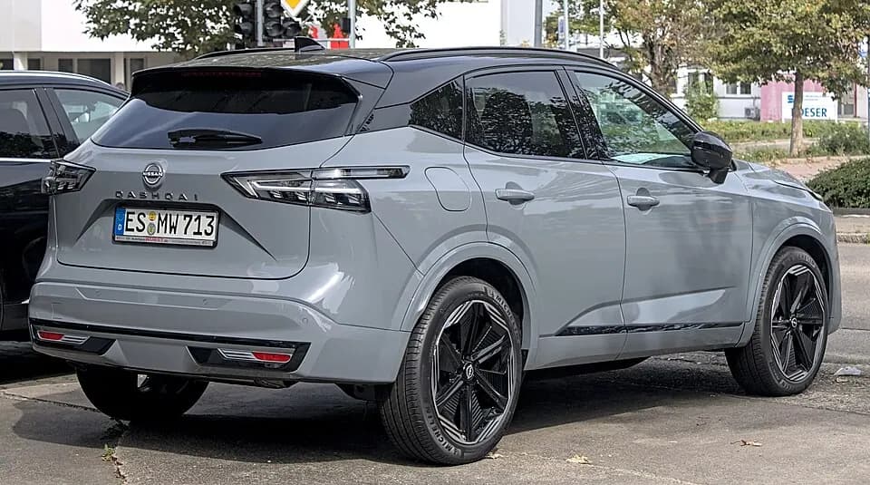 Nissan Qashqai J12 — фото 1