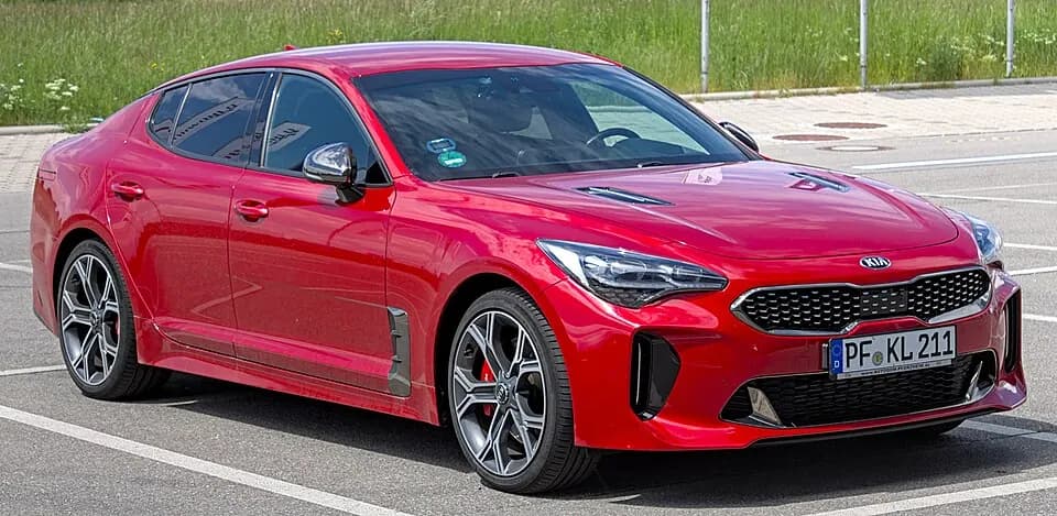 Kia Stinger — фото 1
