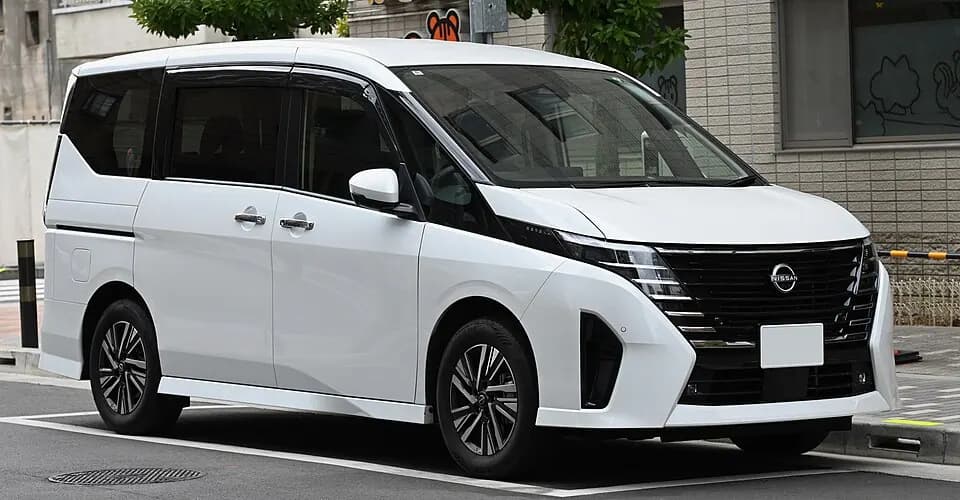 Nissan Serena C28 — фото 1