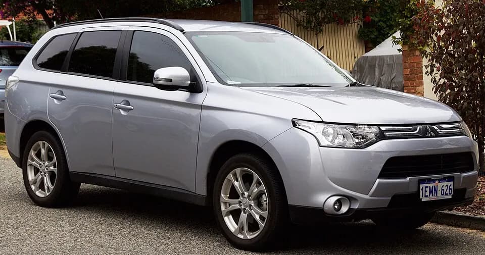 Mitsubishi Outlander GF — фото 1