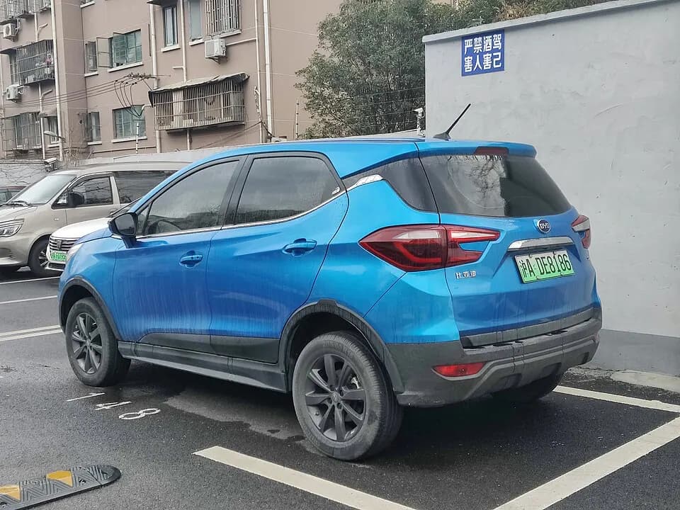 BYD S2