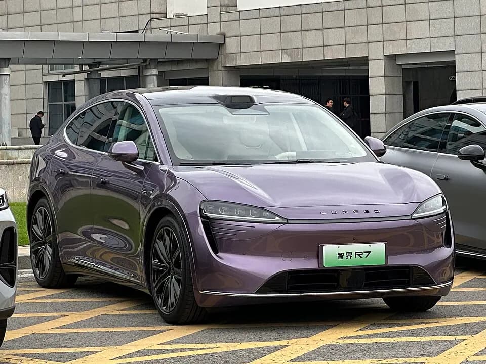 Huawei Luxeed R7 — фото 1