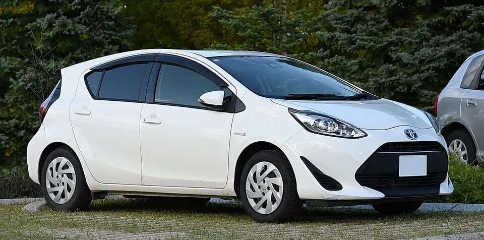 Toyota Aqua NHP10