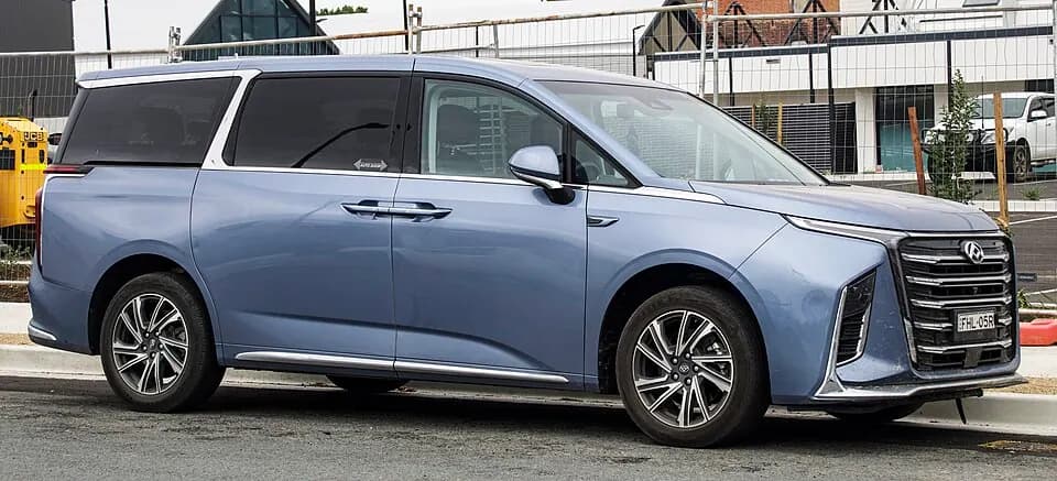 SAIC Maxus Mifa 9