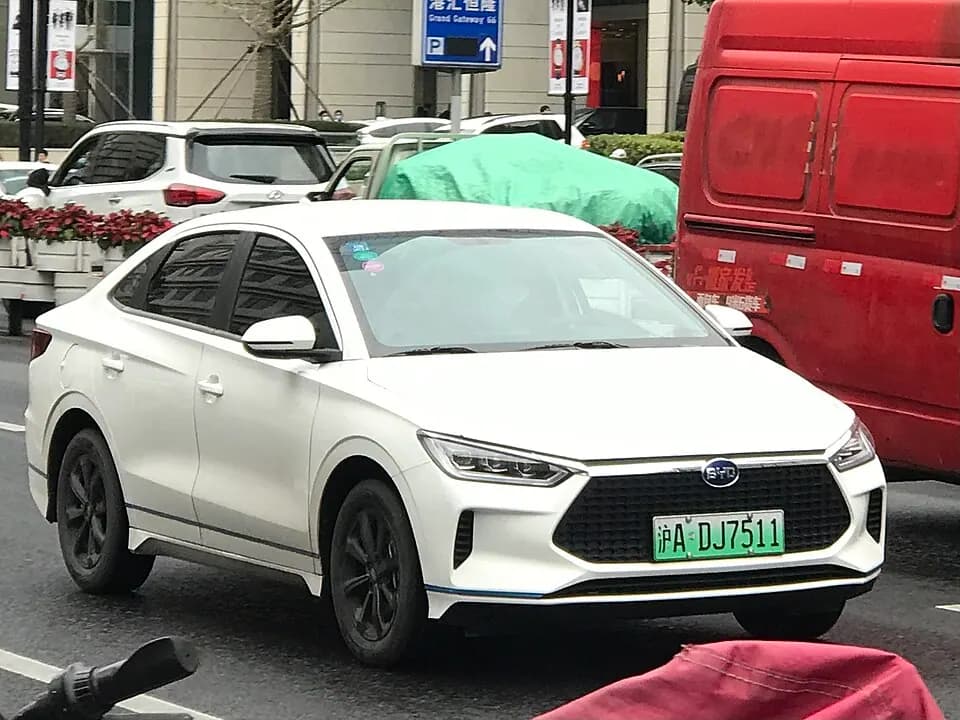BYD e3
