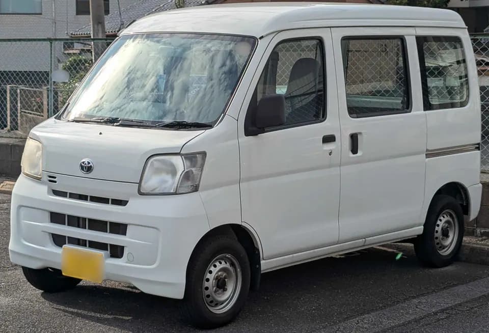 Toyota Pixis Van LA300
