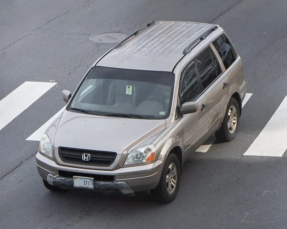 Honda Pilot YF — фото 1