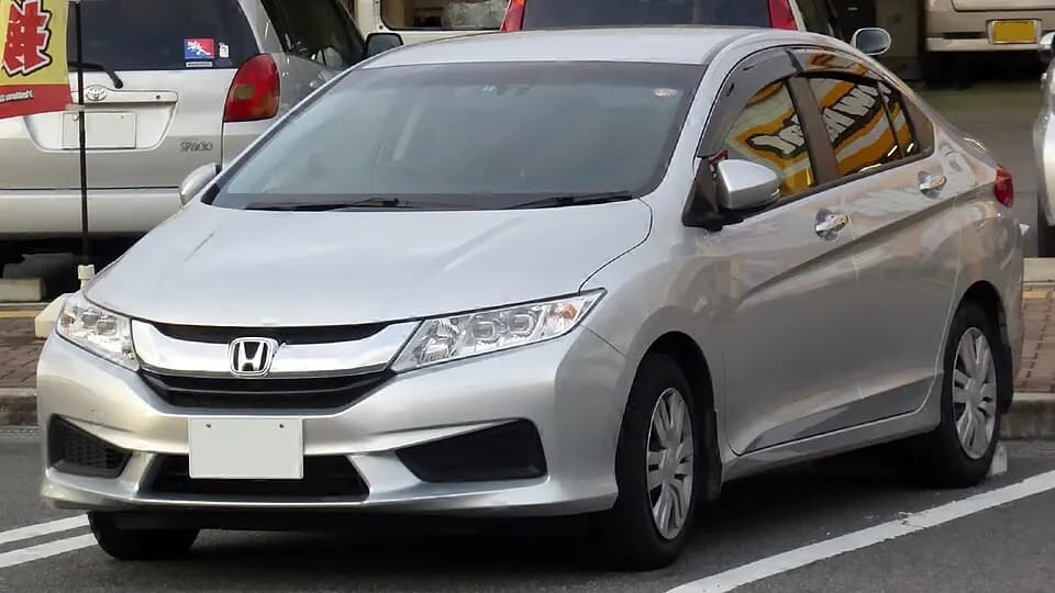 Honda Grace GM5