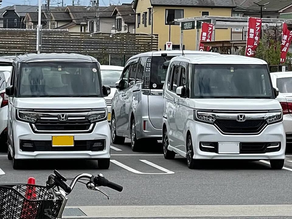 Honda N-Box из Японии: кей-кар с льготным утильсбором