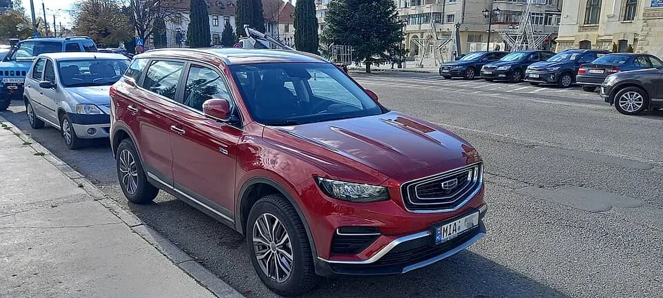 Geely Atlas Pro — фото 1